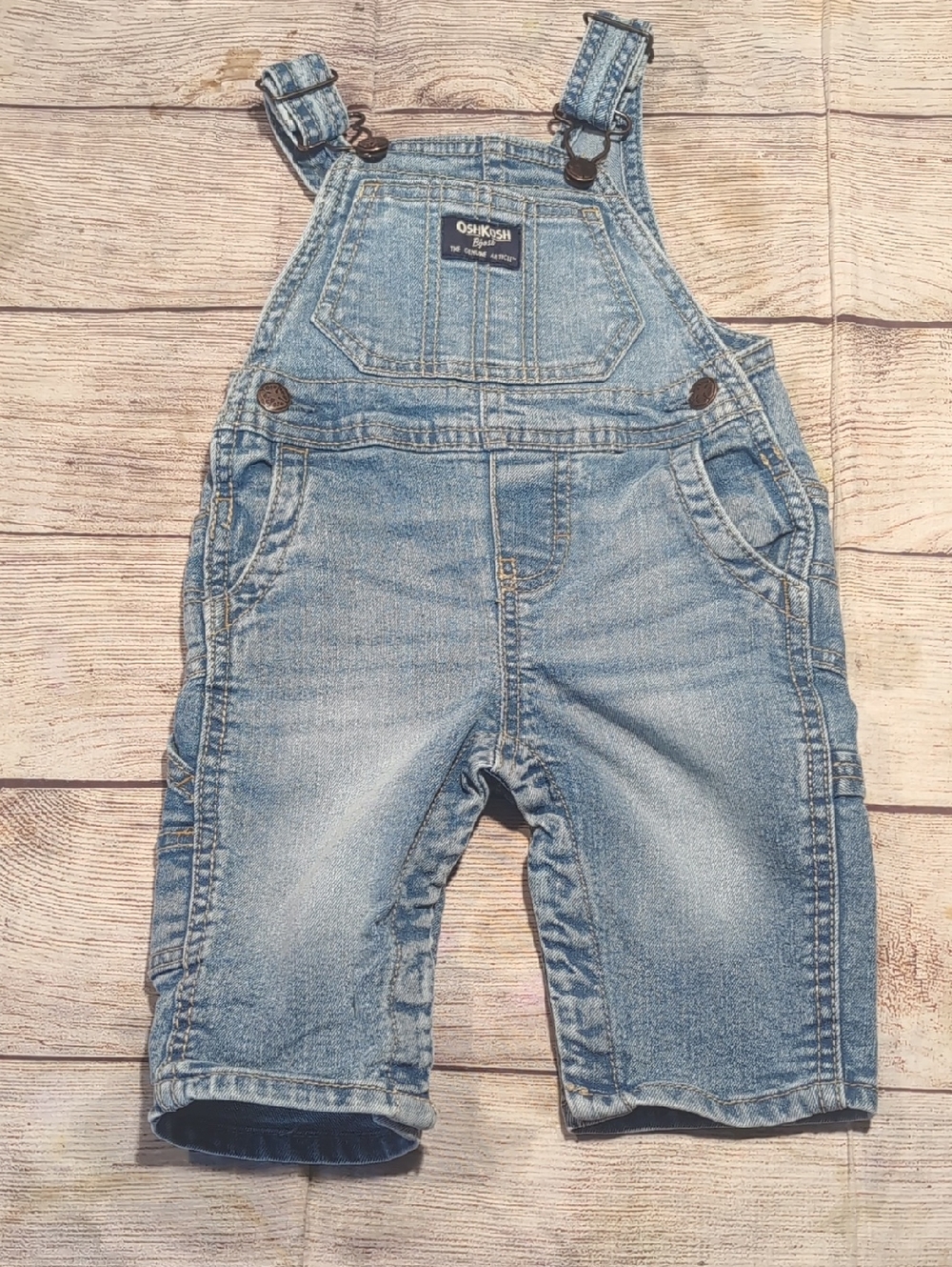 Oshkosh B'gosh Vestbak Vintage Light Blue Denim Bibbed Overalls Size 6 Months